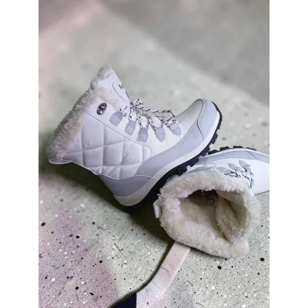 White Quilted Faux Fur Lined Winter Snow Boots Mid Calf Lace Up Grey Trim